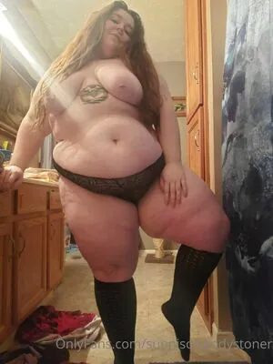 Sunnisoftbodystoner OnlyFans Leaked Free Thumbnail Picture - #IajG3t7Svn