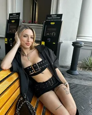 Sunny Christina OnlyFans Leaked Free Thumbnail Picture - #BSsG4ysKTj