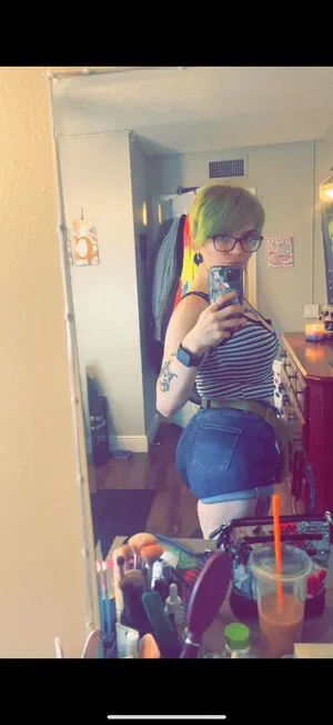 Sunnysuicide666 OnlyFans Leaked Free Thumbnail Picture - #eyE9lQFv40