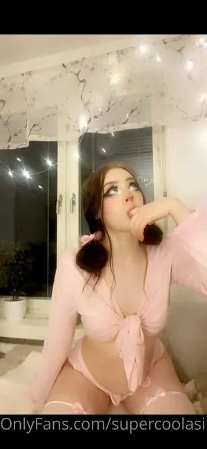 Supercoolasilversara OnlyFans Leaked Free Thumbnail Picture - #MaCL0UXpeV