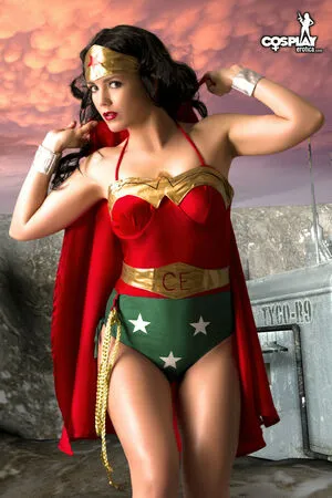 Superheroine OnlyFans Leaked Free Thumbnail Picture - #myjRs7ampa