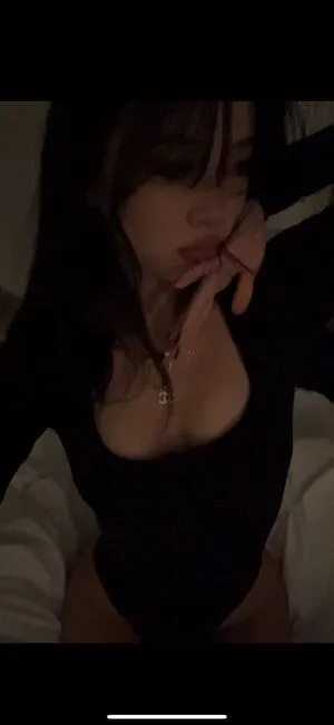 Surelynotsi OnlyFans Leaked Free Thumbnail Picture - #5J8LowceHO