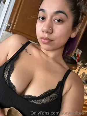 Surywhitee7 OnlyFans Leaked Free Thumbnail Picture - #3jVJLeiyZ4