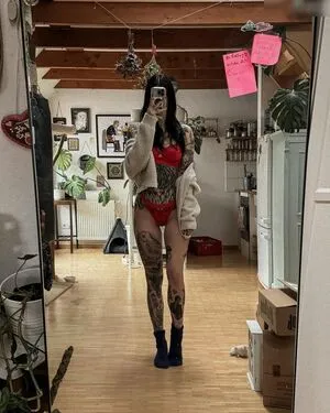 Susannameeow OnlyFans Leaked Free Thumbnail Picture - #gGcvhugfGg