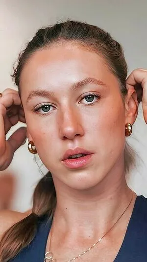 Suzanne Schulting OnlyFans Leaked Free Thumbnail Picture - #SZQbOeURtJ