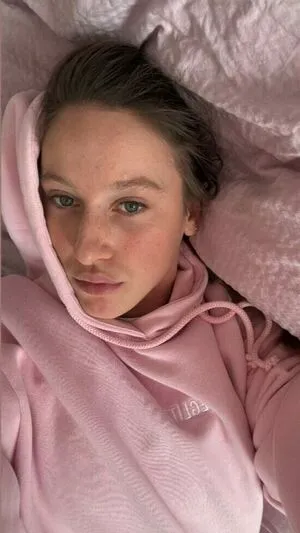 Suzanne Schulting OnlyFans Leaked Free Thumbnail Picture - #etHuMghzGe