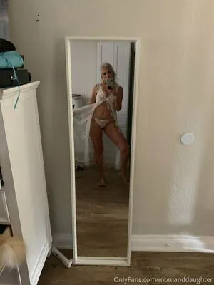 Suzieandhannahfree OnlyFans Leaked Free Thumbnail Picture - #haKGQpIkLU