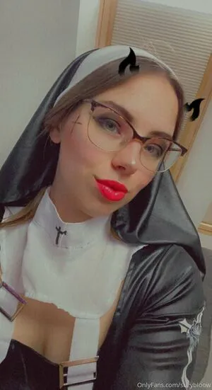 Suzybloow OnlyFans Leaked Free Thumbnail Picture - #8pcwlBeyUm