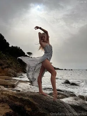 Swanfeet OnlyFans Leaked Free Thumbnail Picture - #1auuDFk5cm