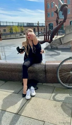 Swanfeet OnlyFans Leaked Free Thumbnail Picture - #y32JpfEGrD