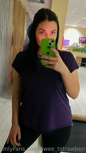 Swee Tstrawberry OnlyFans Leaked Free Thumbnail Picture - #HyTIDHGA8j