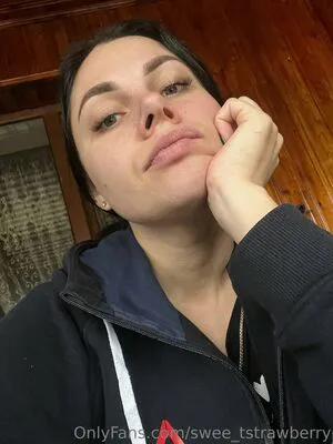 Swee Tstrawberry OnlyFans Leaked Free Thumbnail Picture - #KwakMWhnkM