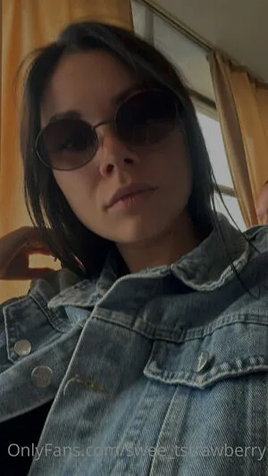 Swee Tstrawberry OnlyFans Leaked Free Thumbnail Picture - #MLS8yT3H95