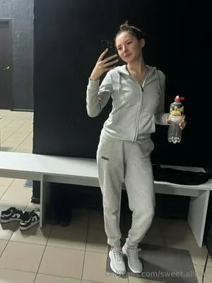 Sweet Alicee OnlyFans Leaked Free Thumbnail Picture - #8kq4umiHt1