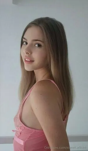 Sweet Alicee OnlyFans Leaked Free Thumbnail Picture - #f22331g5X3