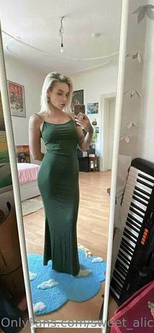 Sweet Aliceee OnlyFans Leaked Free Thumbnail Picture - #MRyeLYw2J0