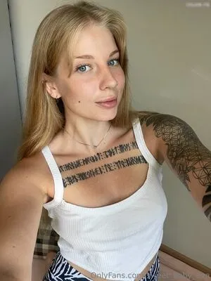 Sweet Baby Eva OnlyFans Leaked Free Thumbnail Picture - #q6yde8Hu7d