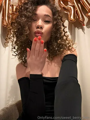 Sweet Berry Free OnlyFans Leaked Free Thumbnail Picture - #WGfbWOWaNl