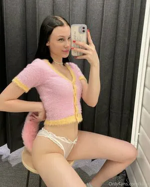 Sweet Bloody Marry OnlyFans Leaked Free Thumbnail Picture - #4N1SX99up4