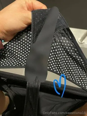 Sweet Lvna OnlyFans Leaked Free Thumbnail Picture - #1te3rTX9tM
