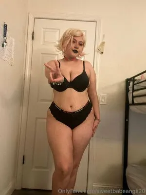 Sweetbabeangii20 OnlyFans Leaked Free Thumbnail Picture - #RRd00zOwYi