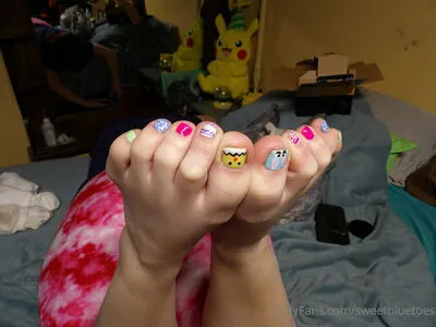 Sweetbluetoes OnlyFans Leaked Free Thumbnail Picture - #omGyRiaq0L