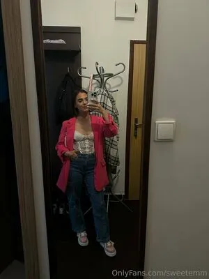 Sweetemm OnlyFans Leaked Free Thumbnail Picture - #G1URCKUxrn