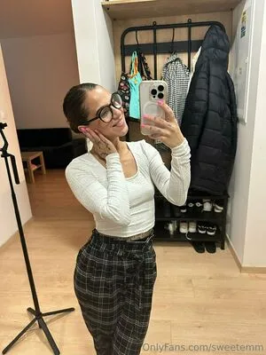 Sweetemm OnlyFans Leaked Free Thumbnail Picture - #oOn5C3F8R4