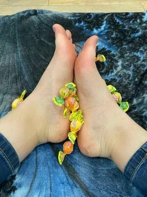 Sweetfeetgirl OnlyFans Leaked Free Thumbnail Picture - #VGpKKK90x2