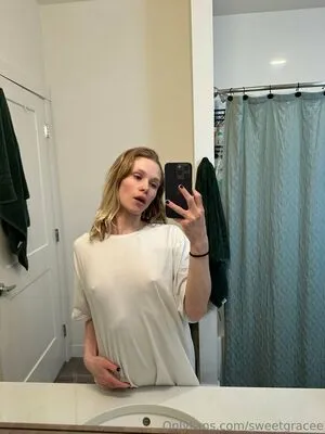 Sweetgracee OnlyFans Leaked Free Thumbnail Picture - #4EUGEoJRq1