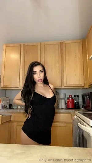Sweetiegraphitti OnlyFans Leaked Free Thumbnail Picture - #SpPpN4DD95