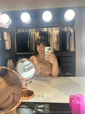 Sweetolivia19 OnlyFans Leaked Free Thumbnail Picture - #Fp04fOBBBK