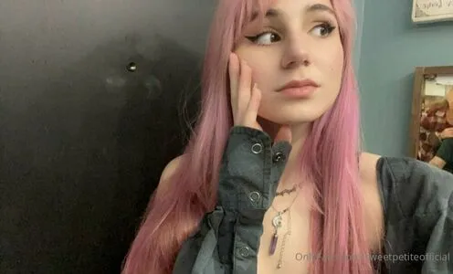 Sweetpetiteofficial OnlyFans Leaked Free Thumbnail Picture - #yojzRbiKOS