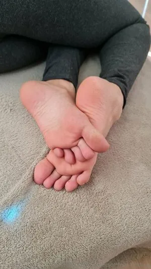 Sweetsoftfeet Tickling OnlyFans Leaked Free Thumbnail Picture - #AfKc4KvgHQ