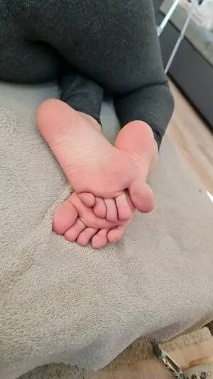 Sweetsoftfeet Tickling OnlyFans Leaked Free Thumbnail Picture - #MIJjhvuaei