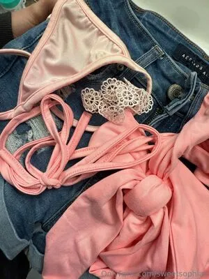 Sweetsophiax OnlyFans Leaked Free Thumbnail Picture - #apphR0r0wR