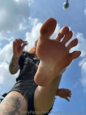 Sweetyfeetys 03 OnlyFans Leaked Free Thumbnail Picture - #mnXGGoE77A