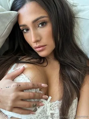 Sweetyjasmine OnlyFans Leaked Free Thumbnail Picture - #6bR2uoNSjO