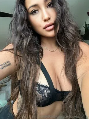 Sweetyjasmine OnlyFans Leaked Free Thumbnail Picture - #QA8ikloi4E