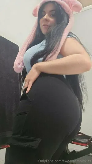 Sweetzombiekiss OnlyFans Leaked Free Thumbnail Picture - #ELlcivFvB6
