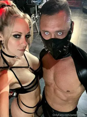 Swinger Couple OnlyFans Leaked Free Thumbnail Picture - #CEmX1sgPHS