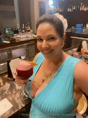 Swinging Sexgoddessfree OnlyFans Leaked Free Thumbnail Picture - #5d59vbb47p