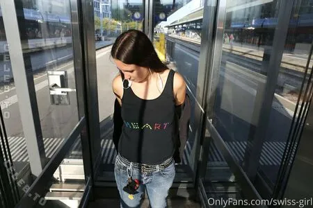 Swiss Girl Vanessa OnlyFans Leaked Free Thumbnail Picture - #IBMkNv2hts