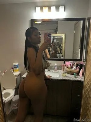 Swizzllee OnlyFans Leaked Free Thumbnail Picture - #65P0gw2Wee