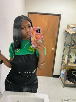 Swizzllee OnlyFans Leaked Free Thumbnail Picture - #N8NC8iKKFE