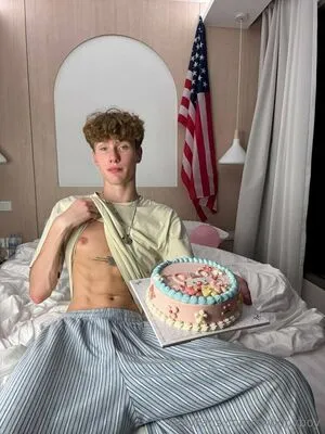 Swoopyboy OnlyFans Leaked Free Thumbnail Picture - #9nF196Jsnk