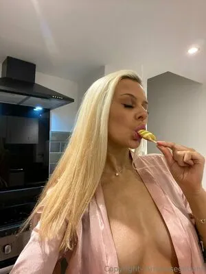Sxmmermae OnlyFans Leaked Free Thumbnail Picture - #R28VGZDG43