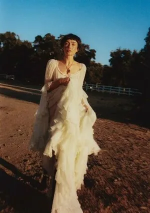 Sydney Chandler OnlyFans Leaked Free Thumbnail Picture - #BNRsojENTv