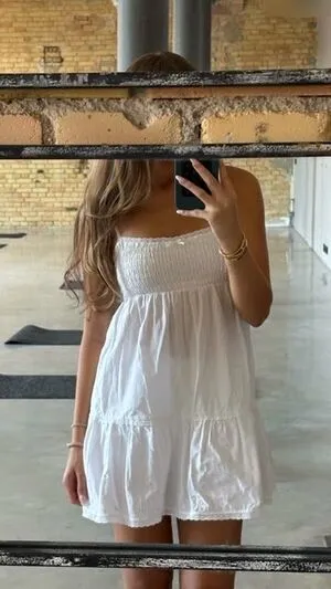 Sydney Ramolla OnlyFans Leaked Free Thumbnail Picture - #46hpxPv6v2