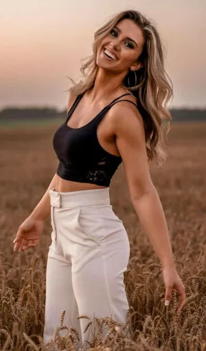 Sydney Segars OnlyFans Leaked Free Thumbnail Picture - #384sLX89lI